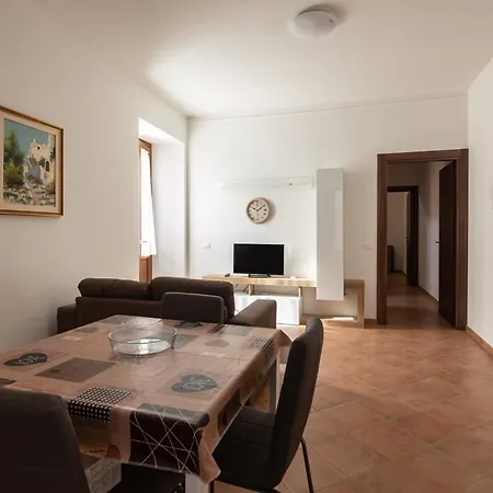 Sotto La Torre Apartment L'Aquila