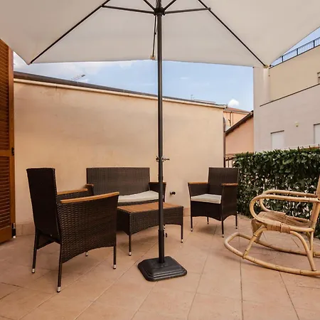 Sotto La Torre Apartment *